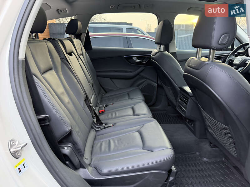 Позашляховик / Кросовер Audi Q7 2023 в Києві