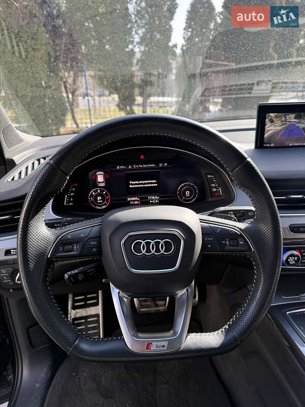Позашляховик / Кросовер Audi Q7 2018 в Луцьку