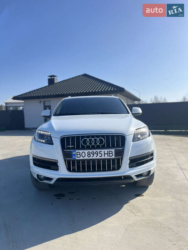 Позашляховик / Кросовер Audi Q7 2014 в Луцьку