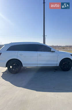 Позашляховик / Кросовер Audi Q7 2014 в Камені-Каширському