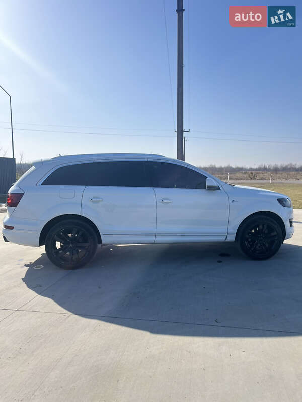 Позашляховик / Кросовер Audi Q7 2014 в Луцьку