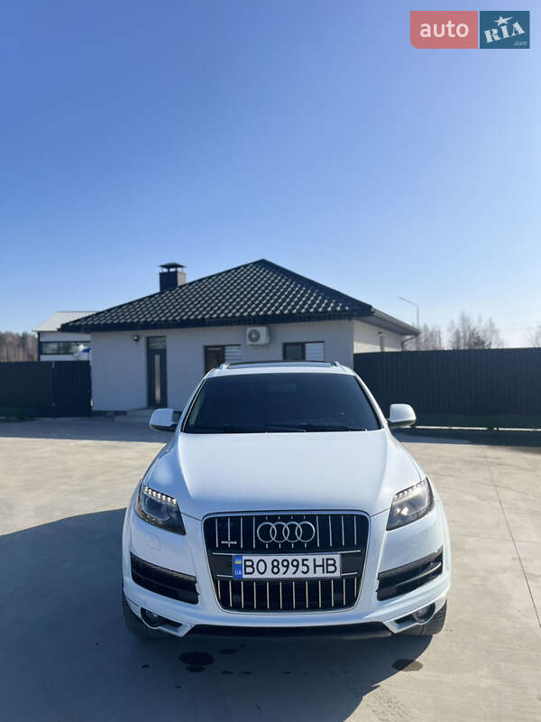 Позашляховик / Кросовер Audi Q7 2014 в Луцьку