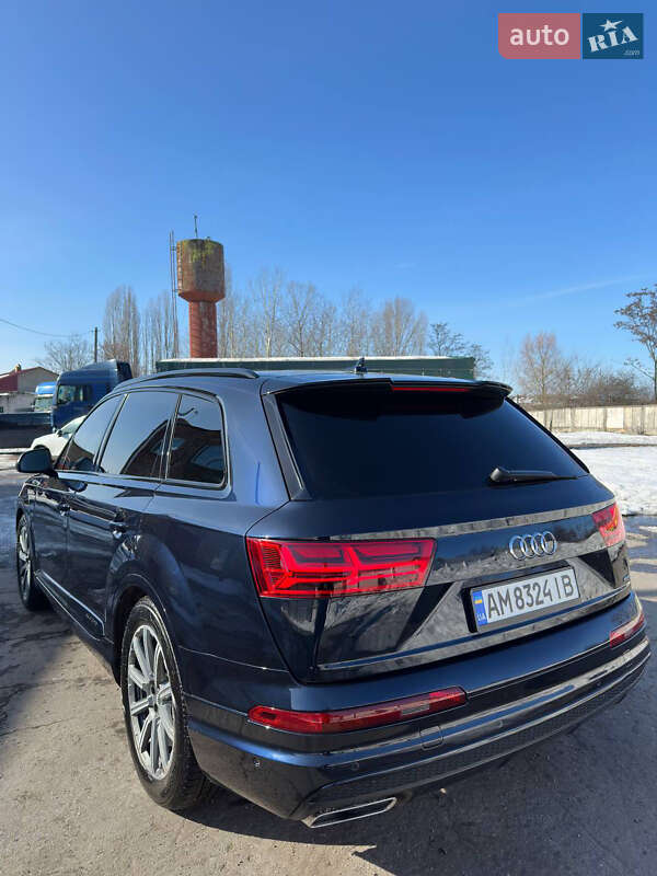 Внедорожник / Кроссовер Audi Q7 2017 в Житомире