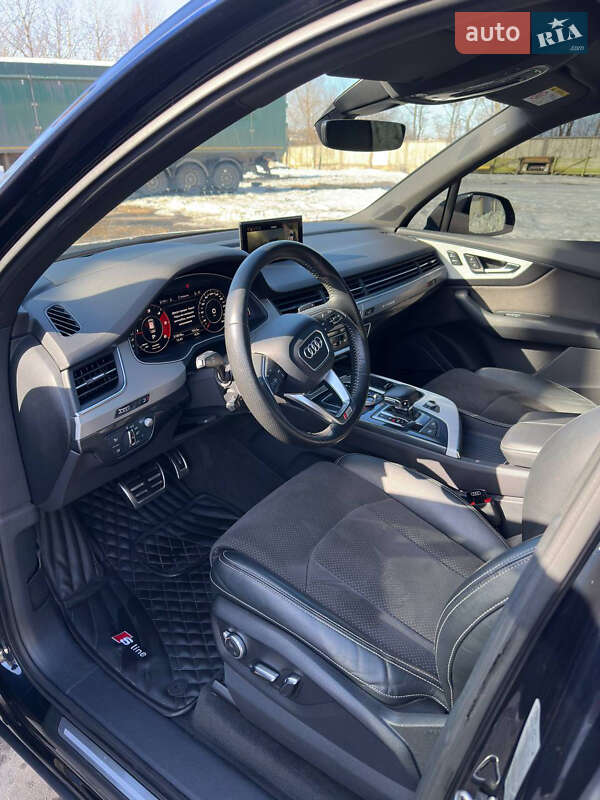 Внедорожник / Кроссовер Audi Q7 2017 в Житомире