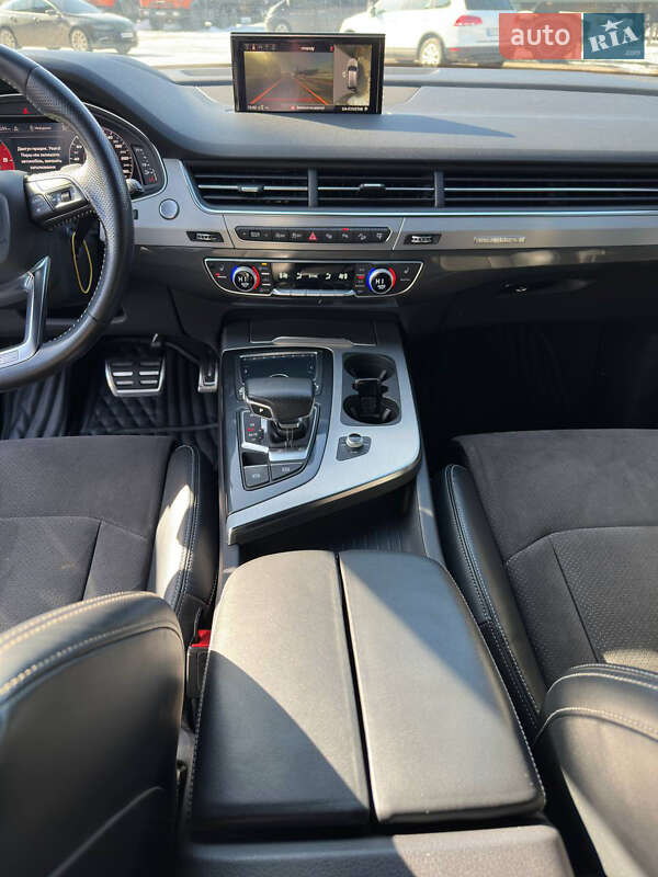 Внедорожник / Кроссовер Audi Q7 2017 в Житомире