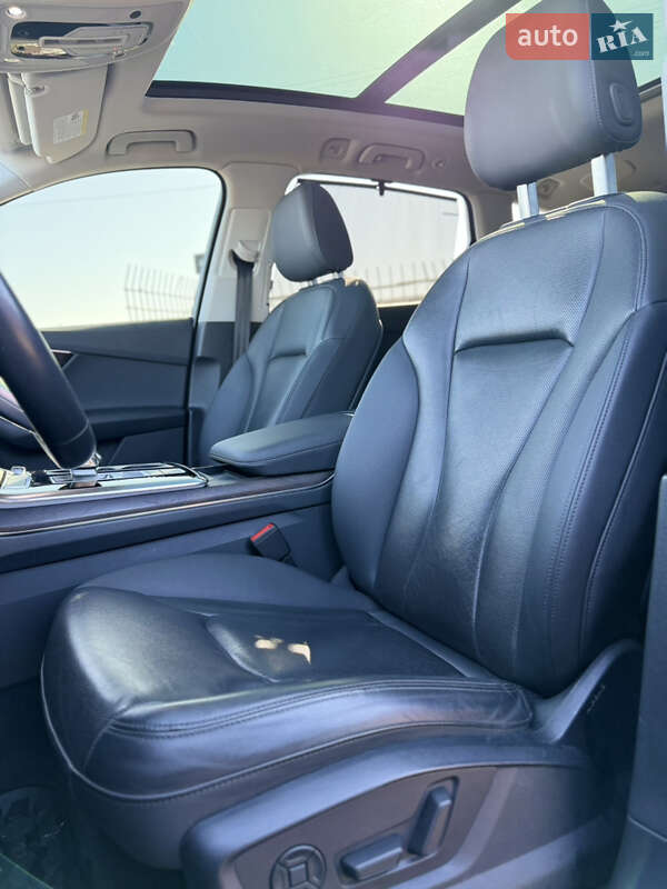 Внедорожник / Кроссовер Audi Q7 2019 в Киеве