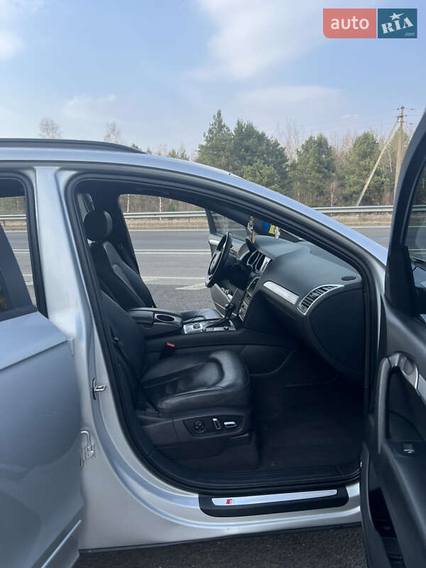 Внедорожник / Кроссовер Audi Q7 2012 в Любомле