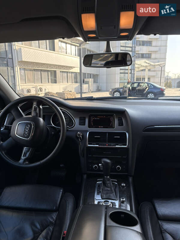 Позашляховик / Кросовер Audi Q7 2010 в Одесі