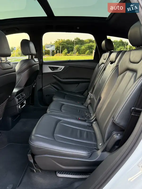 Audi Q7 2016 VIN WAUZZZ4M0GD053330 фото оголошення 28 з 119