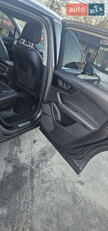 Позашляховик / Кросовер Audi Q7 2017 в Києві фото 8 Позашляховик / Кросовер Audi Q7 2017 в Києві