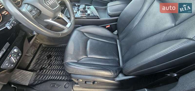 Позашляховик / Кросовер Audi Q7 2017 в Києві фото 12 Позашляховик / Кросовер Audi Q7 2017 в Києві