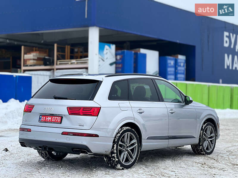 Позашляховик / Кросовер Audi Q7 2017 в Києві