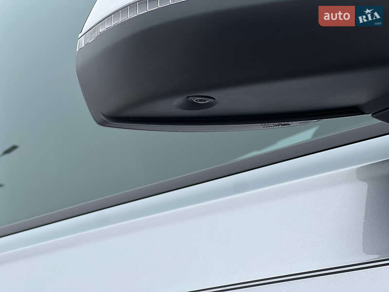 Позашляховик / Кросовер Audi Q7 2017 в Києві