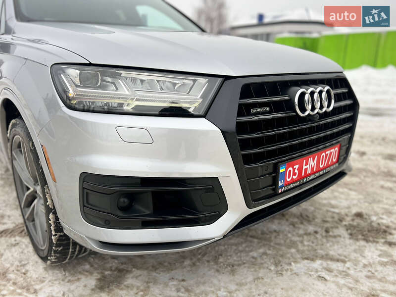 Позашляховик / Кросовер Audi Q7 2017 в Києві