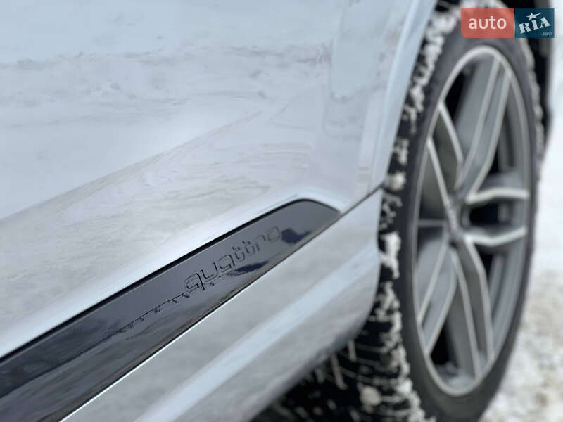 Позашляховик / Кросовер Audi Q7 2017 в Києві