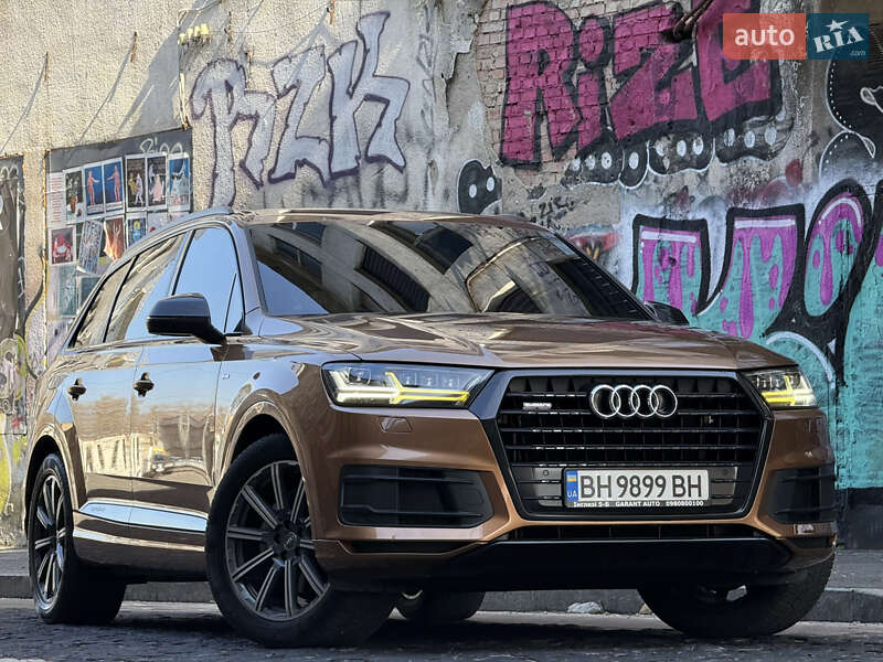 Внедорожник / Кроссовер Audi Q7 2017 в Одессе