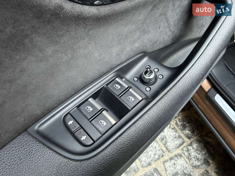 Внедорожник / Кроссовер Audi Q7 2017 в Одессе