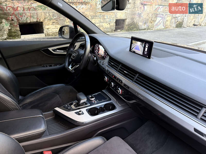 Внедорожник / Кроссовер Audi Q7 2017 в Одессе