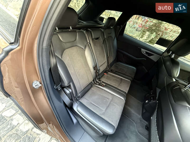 Внедорожник / Кроссовер Audi Q7 2017 в Одессе