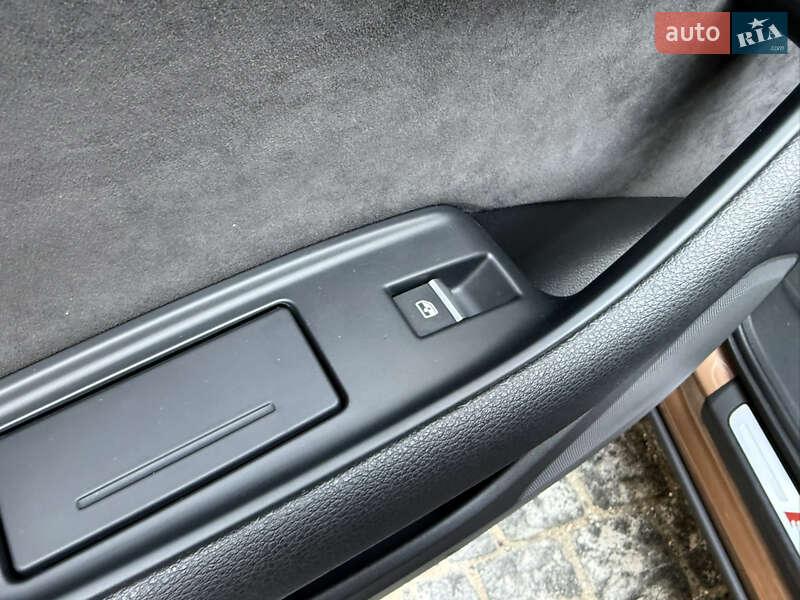 Внедорожник / Кроссовер Audi Q7 2017 в Одессе