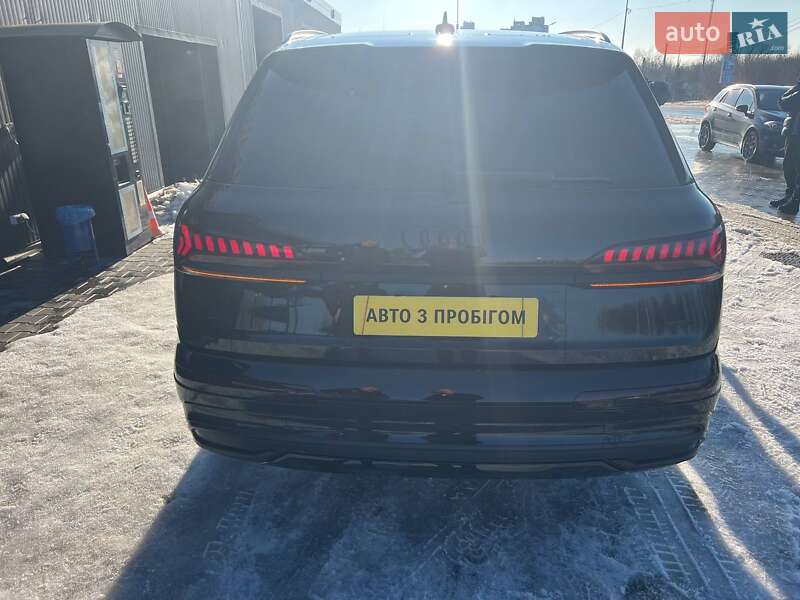 Позашляховик / Кросовер Audi Q7 2022 в Полтаві
