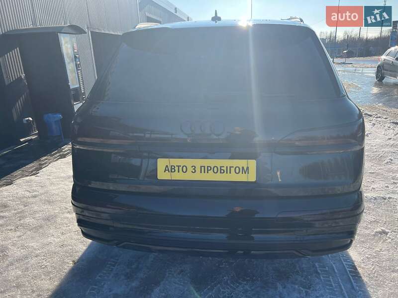 Позашляховик / Кросовер Audi Q7 2022 в Полтаві