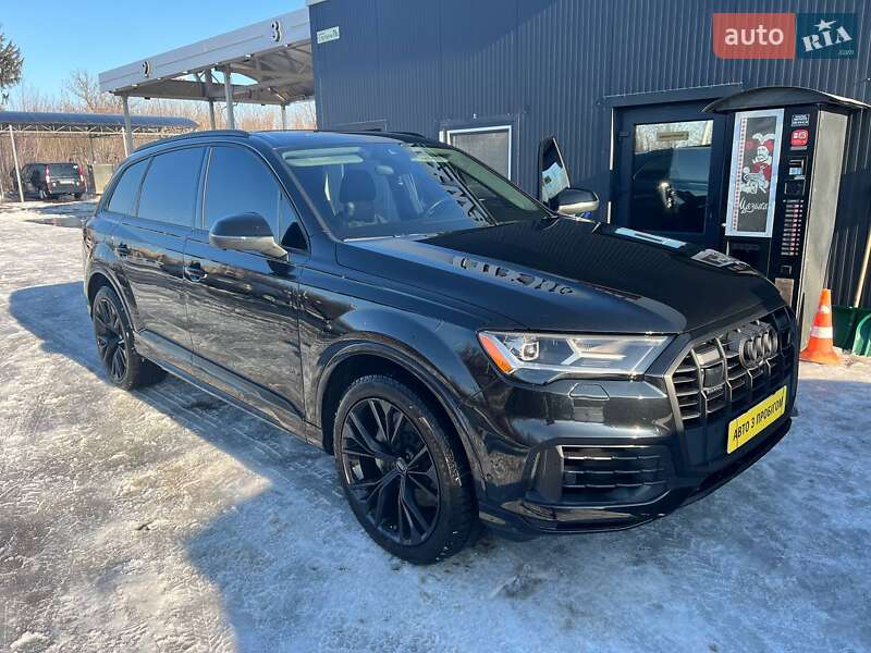 Позашляховик / Кросовер Audi Q7 2022 в Полтаві