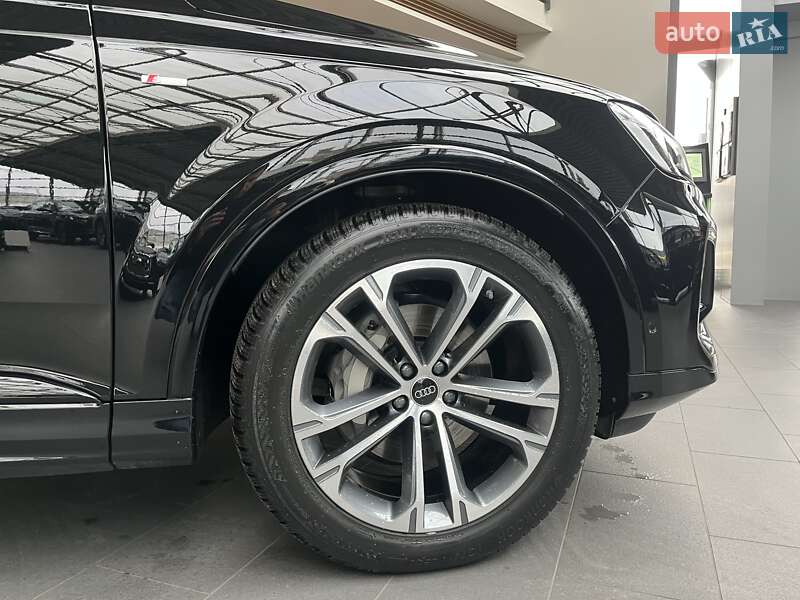 Позашляховик / Кросовер Audi Q7 2025 в Дніпрі