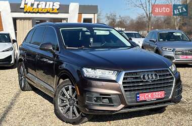 Позашляховик / Кросовер Audi Q7 2017 в Стрию