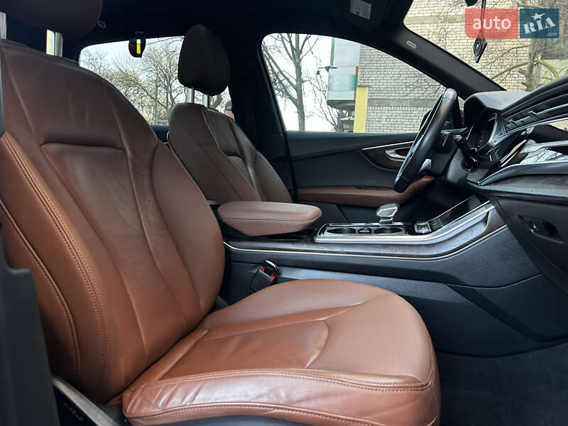 Внедорожник / Кроссовер Audi Q7 2020 в Николаеве