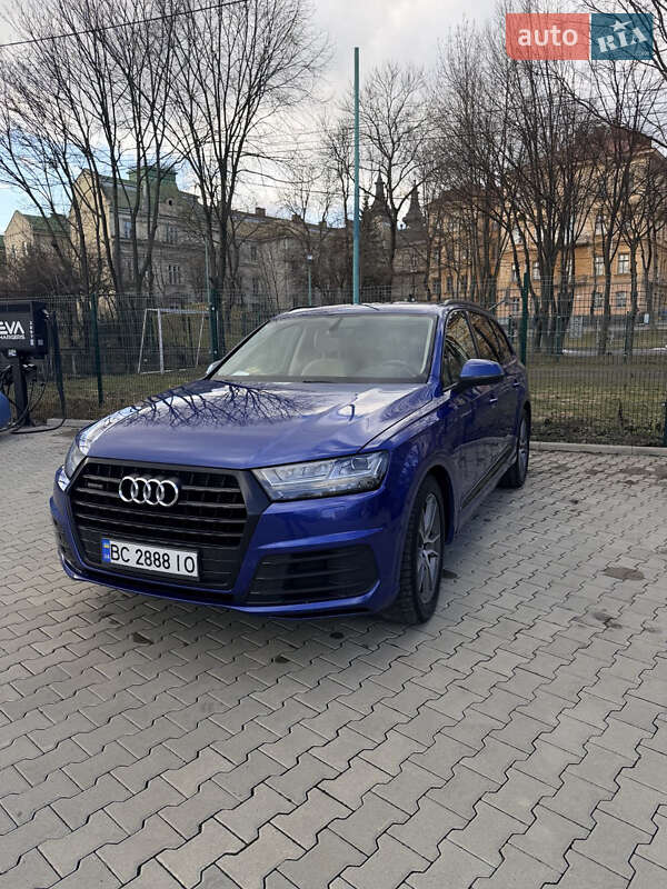 Позашляховик / Кросовер Audi Q7 2017 в Львові