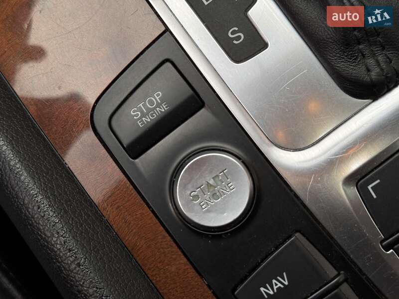 Позашляховик / Кросовер Audi Q7 2014 в Одесі