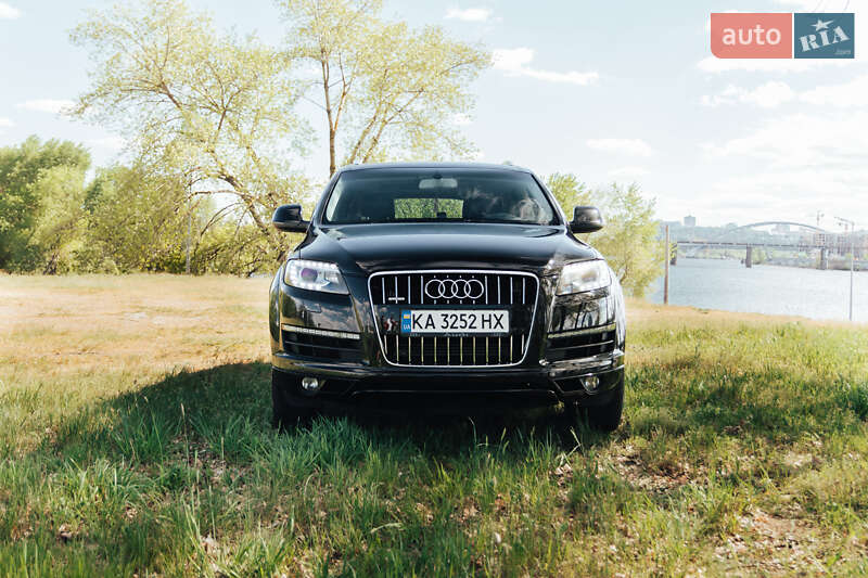Внедорожник / Кроссовер Audi Q7 2011 в Киеве