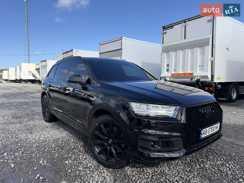 Позашляховик / Кросовер Audi Q7 2018 в Вінниці