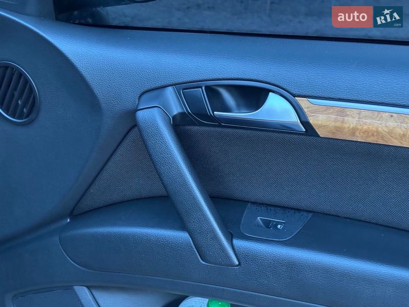 Внедорожник / Кроссовер Audi Q7 2006 в Львове