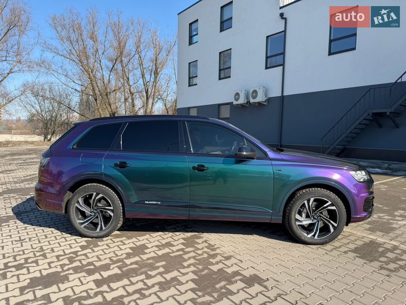 Позашляховик / Кросовер Audi Q7 2017 в Хмельницькому
