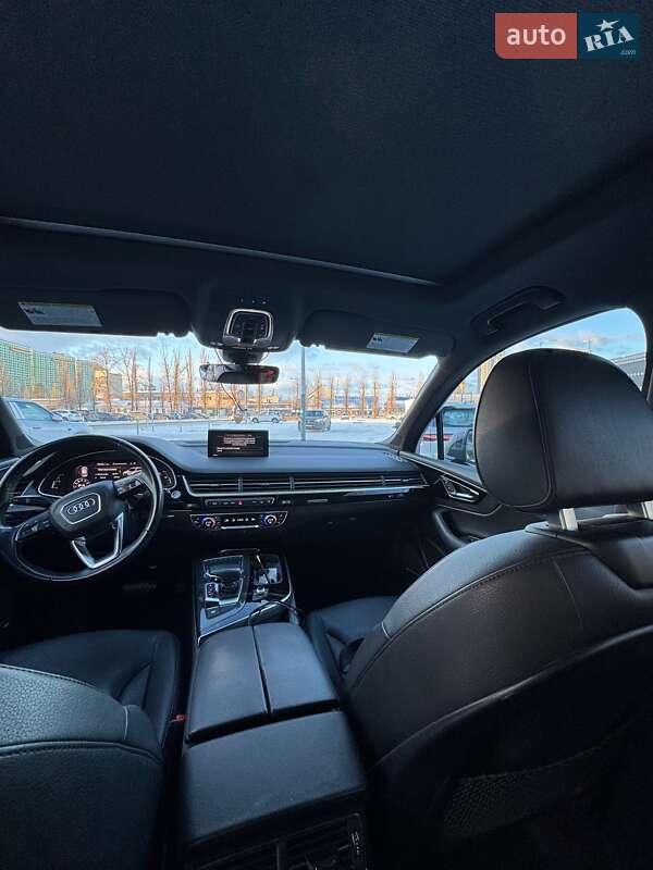 Позашляховик / Кросовер Audi Q7 2017 в Києві