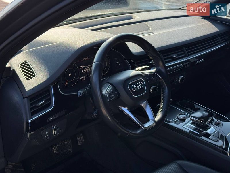 Позашляховик / Кросовер Audi Q7 2017 в Кам'янець-Подільському