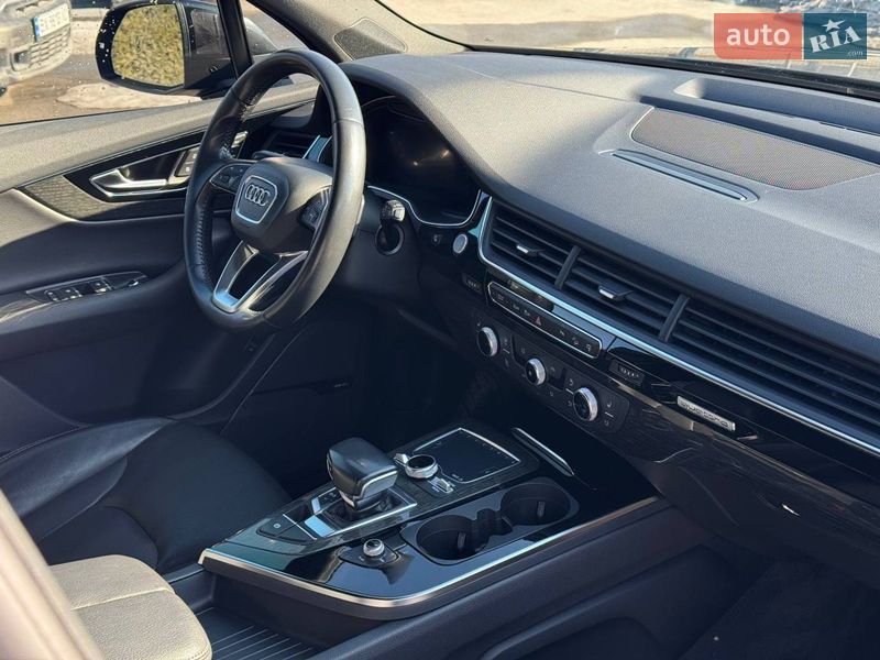 Позашляховик / Кросовер Audi Q7 2017 в Кам'янець-Подільському