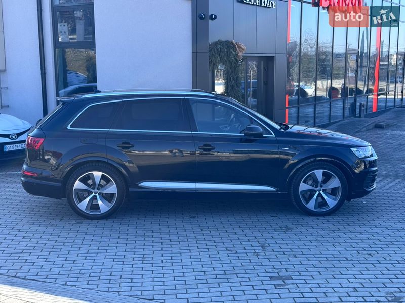 Внедорожник / Кроссовер Audi Q7 2017 в Ровно