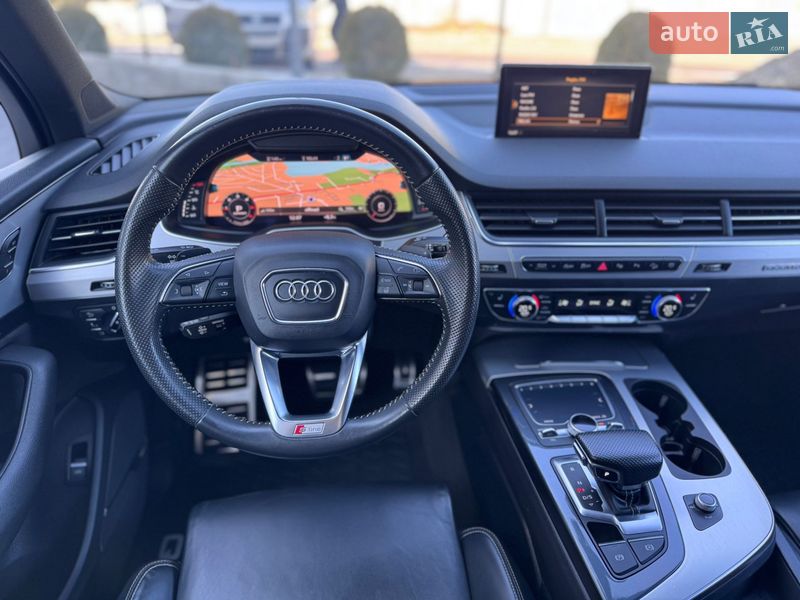 Внедорожник / Кроссовер Audi Q7 2017 в Ровно