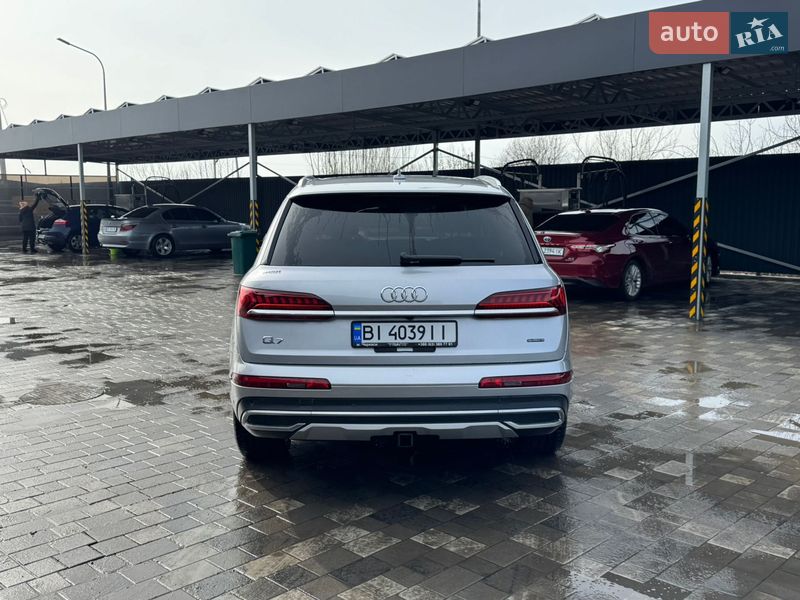 Внедорожник / Кроссовер Audi Q7 2021 в Полтаве