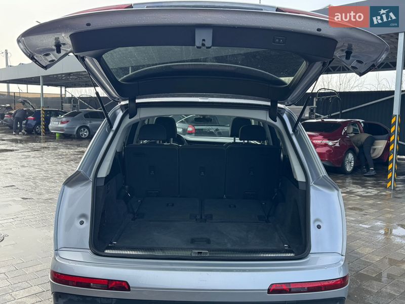 Внедорожник / Кроссовер Audi Q7 2021 в Полтаве