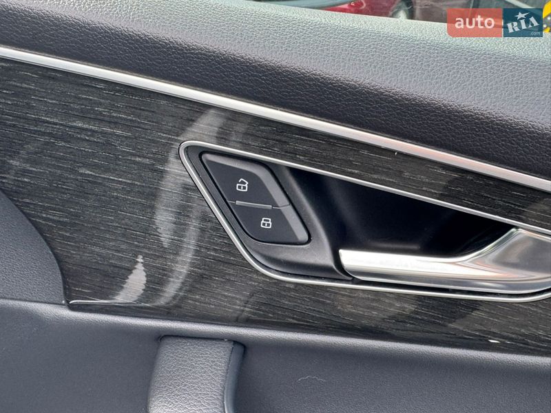Внедорожник / Кроссовер Audi Q7 2021 в Полтаве