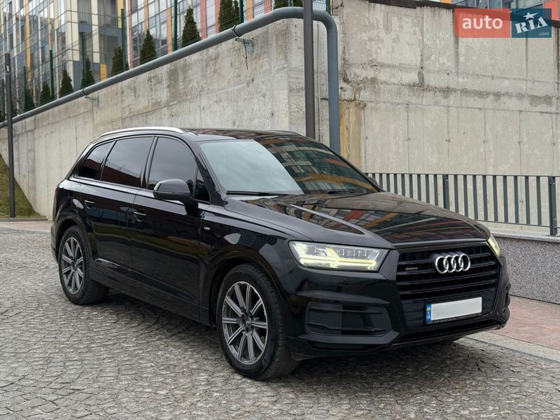 Внедорожник / Кроссовер Audi Q7 2017 в Днепре
