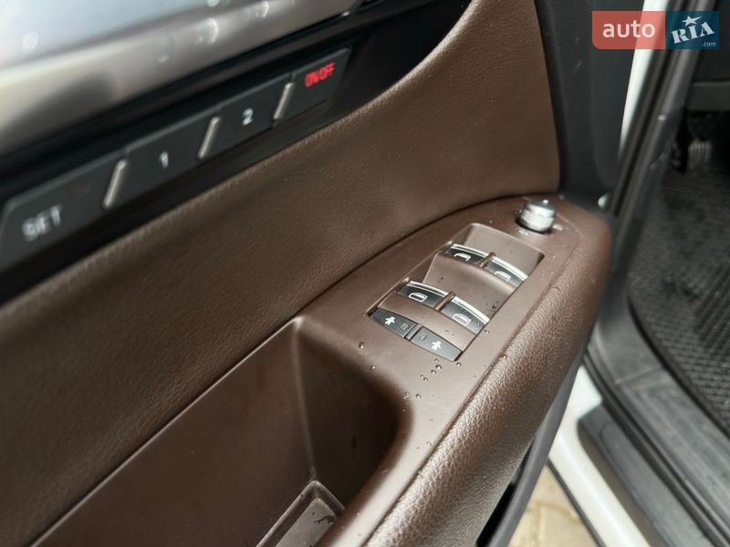 Внедорожник / Кроссовер Audi Q7 2013 в Одессе