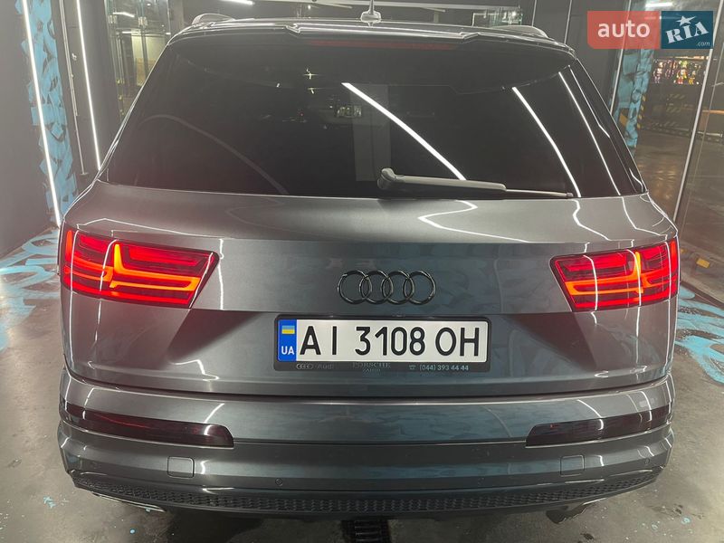 Внедорожник / Кроссовер Audi Q7 2017 в Киеве