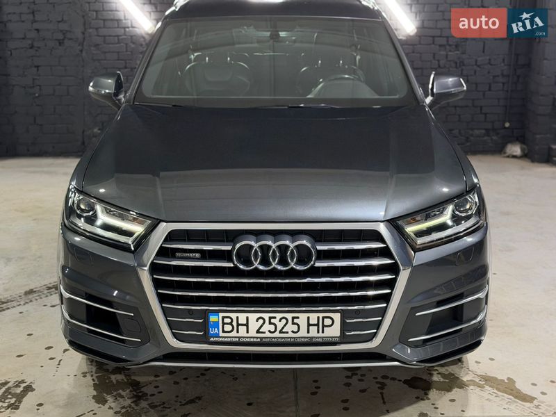 Внедорожник / Кроссовер Audi Q7 2015 в Киеве