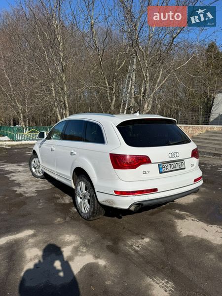 Позашляховик / Кросовер Audi Q7 2010 в Волочиську