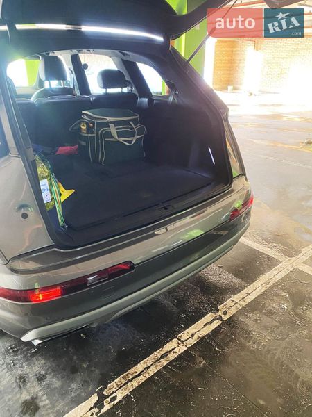 Внедорожник / Кроссовер Audi Q7 2017 в Львове